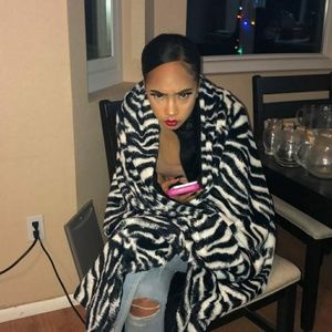 Meet your Posher, Trinity